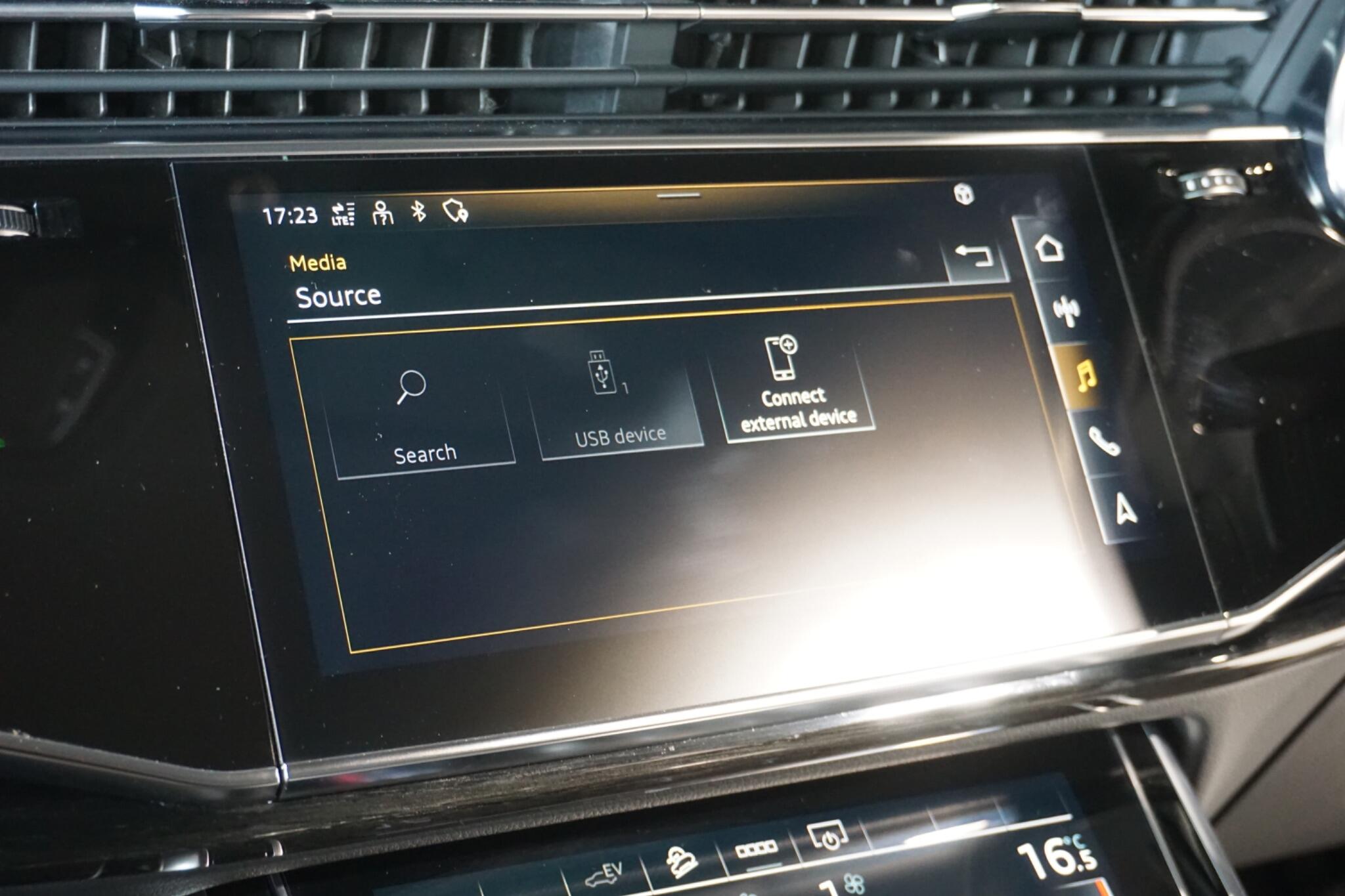 Audi Q7 3.0 TFSIe V6 55 Black Edition SUV 5dr Petrol Plug-in Hybrid Tiptronic quattro Euro 6 (s/s) 17.9kWh (381 ps)